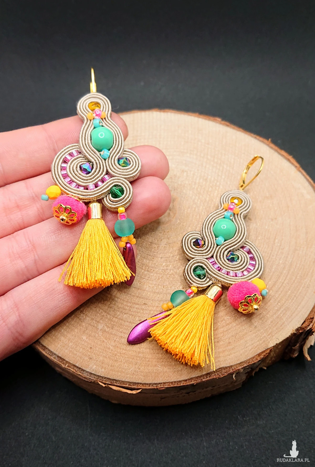 BEŻOWO-KOLOROWE KOLCZYKI SUTASZ W STYLU BOHO 10